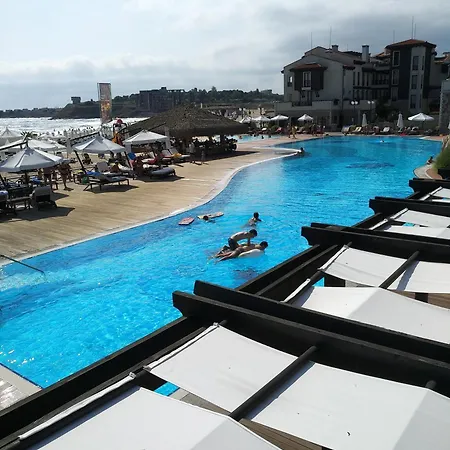 アパート Oasis Resort&spa 2 ロゼネッツ