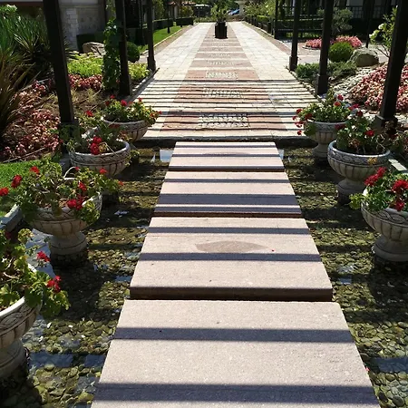 Oasis Resort&spa 2 * ロゼネッツ